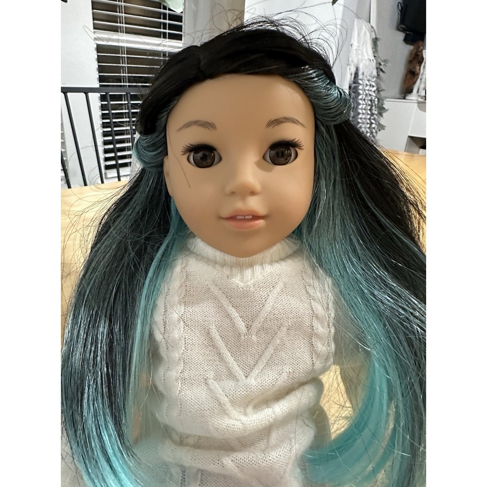 American Girl Doll Corrine Tan GOTY 2018 Black Blue Hair